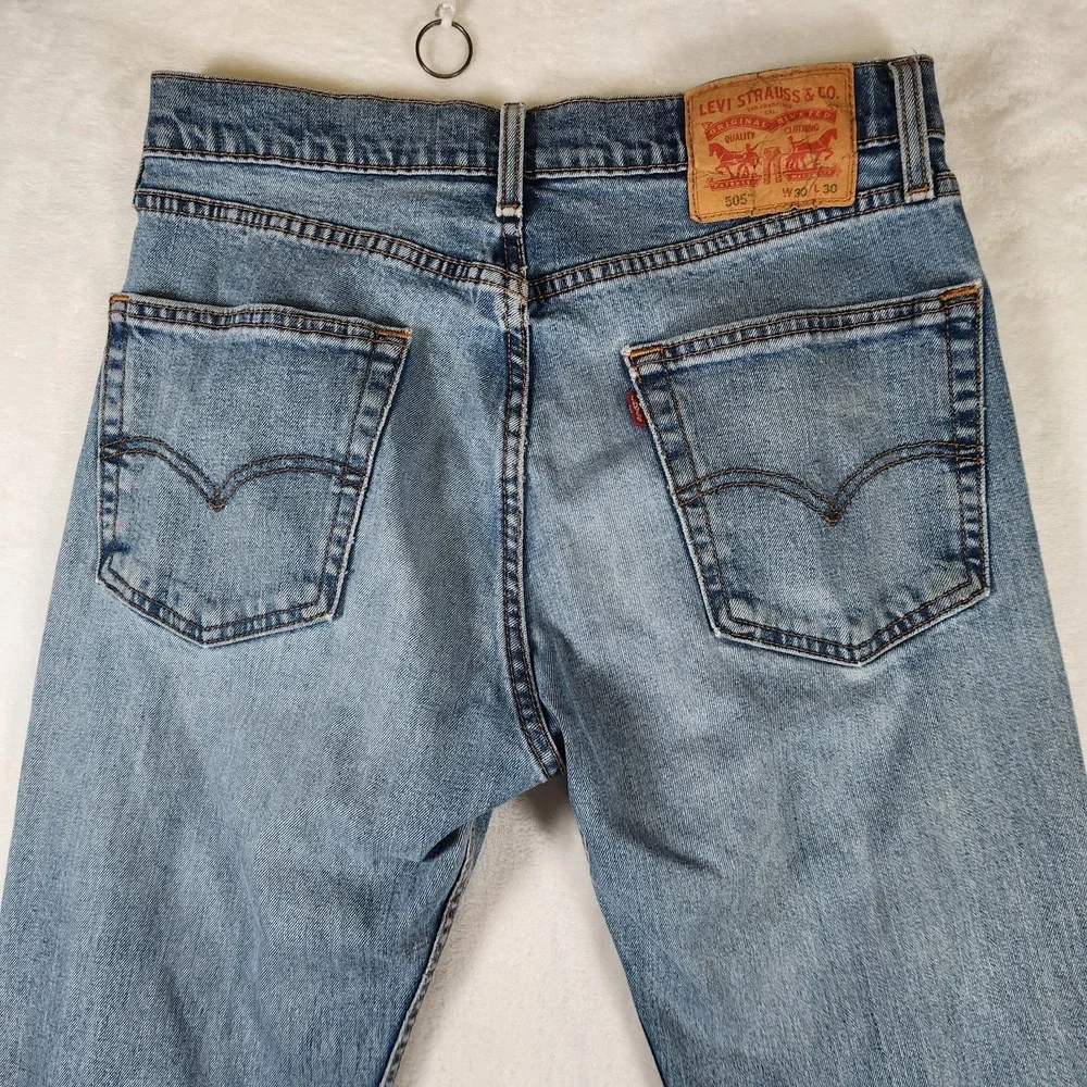 Vtg Levi's‎ 505 Regular Fit Jeans 30x30 Distressed Knee Rips Light Wash